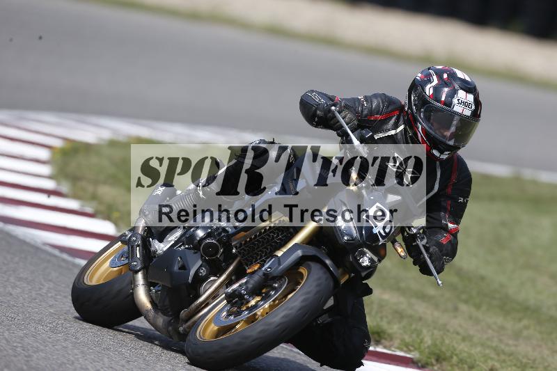 /Archiv-2025/49 26.08.2025 Cornu Master School ADR/blau-bleu/29